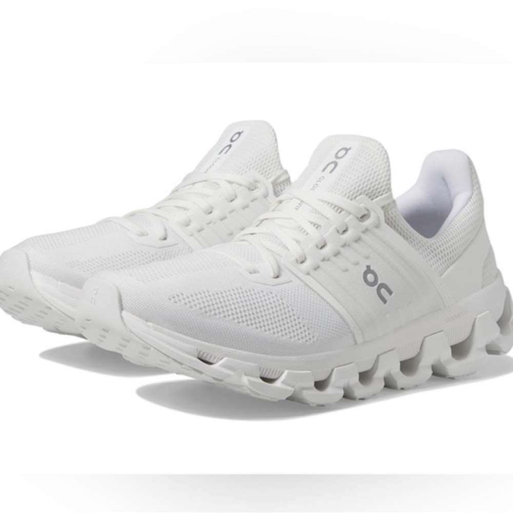On Cloud Cloudswift 3 AD Women's Running Shoes in White Size 8